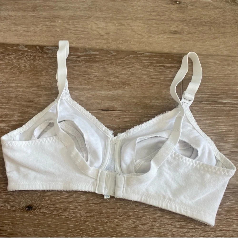 Expectant Moments white nursing bra